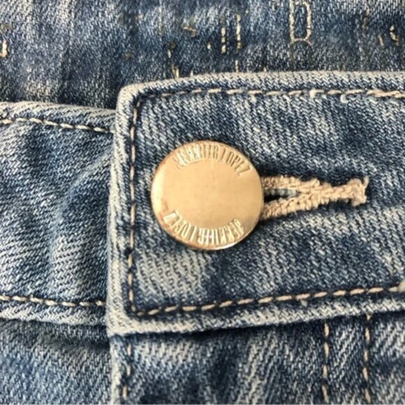 Jennifer Lopez Jean Shorts Faded Blue Embellished Bling Turned Up Cuffs - Picture 7 of 7